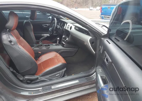 2016 Ford Mustang Ecoboost z USA, uszkodzony, nr VIN 1FA6P8TH4G5267750